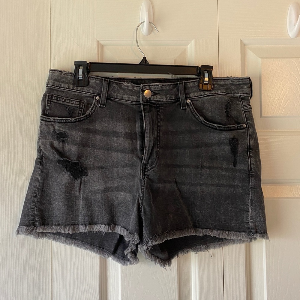 H&M black denim shorts